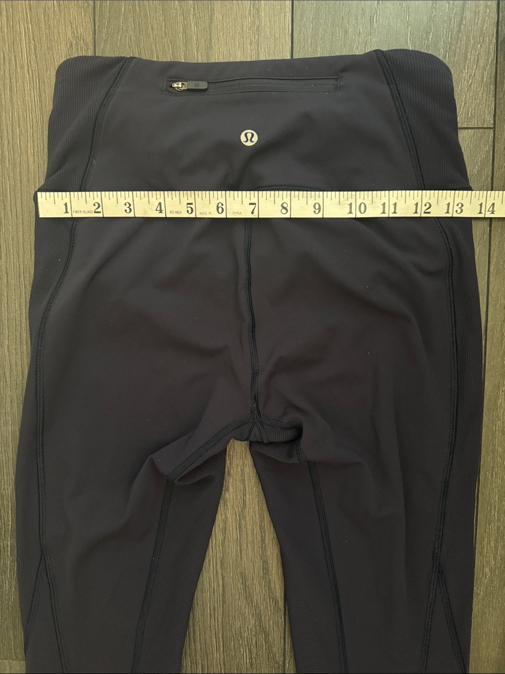 Lululemon “On Your Mark” Crop Leggings Size 6 in Navy